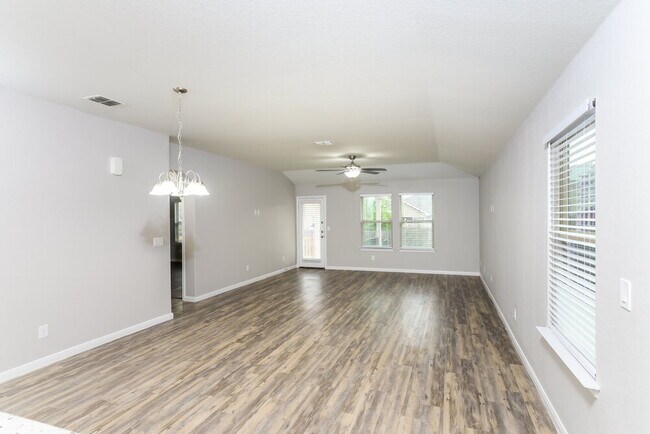 Foto del edificio - 2028 Atticus Dr