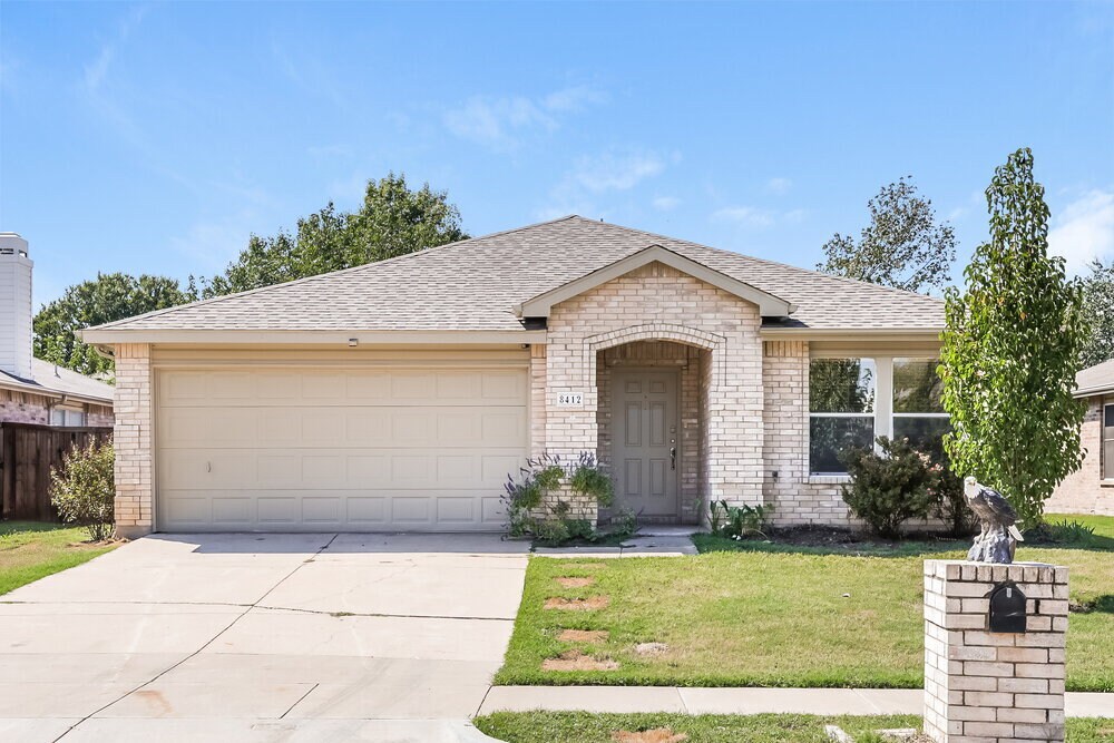 Foto principal - 8412 Mild Creek Ln