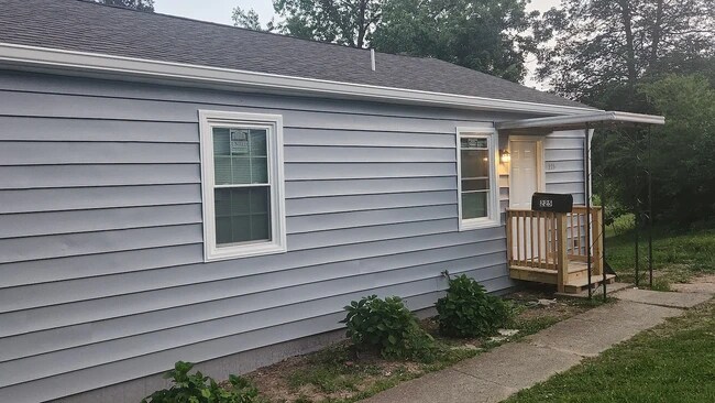 Foto del edificio - 223 Jefferson Ave