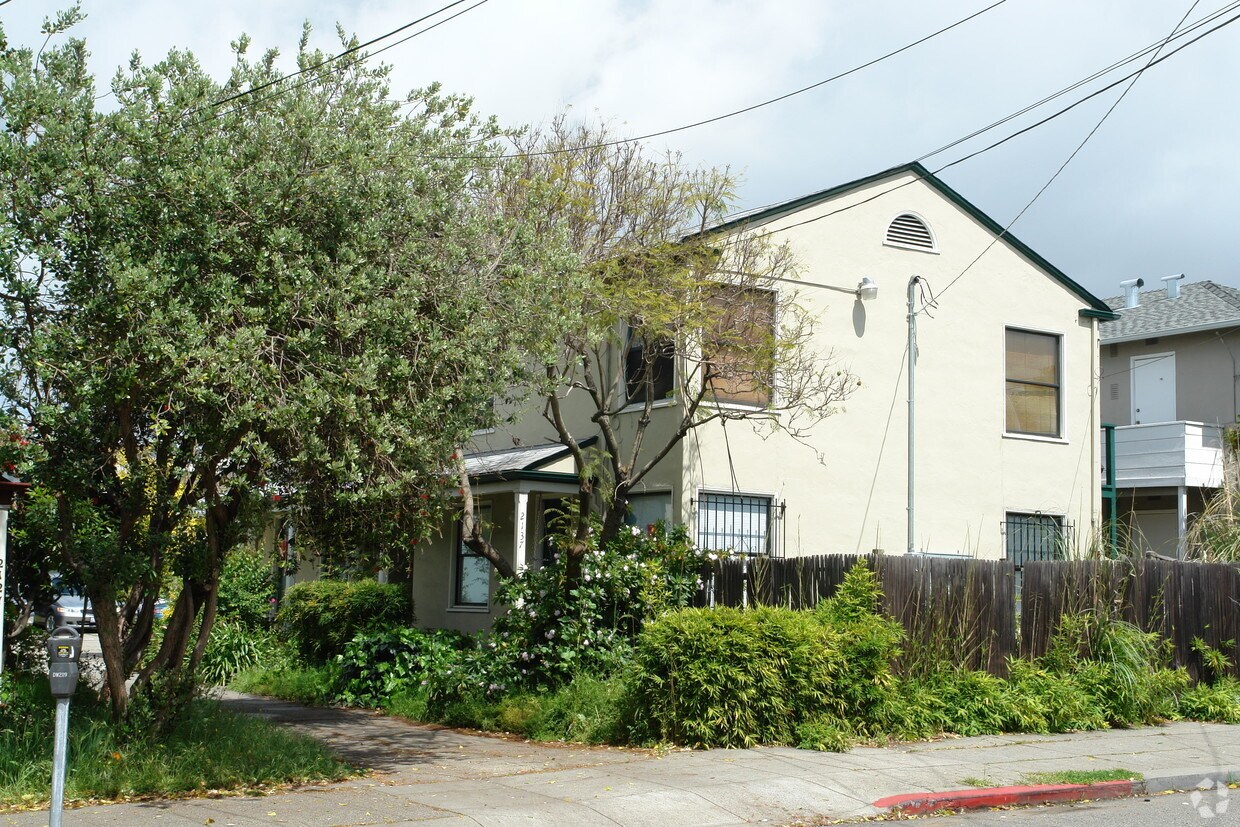 Primary Photo - 2143 Dwight Way