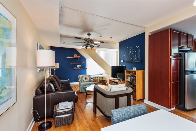 Foto del edificio - 1442 W Roscoe St