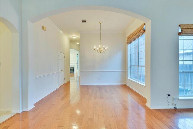 Building Photo - 5721 Trelawney Ln