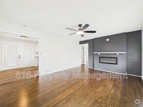 Building Photo - 1526 E Sea Ave