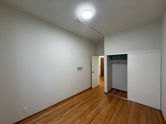 Foto del edificio - 748 Jackson St