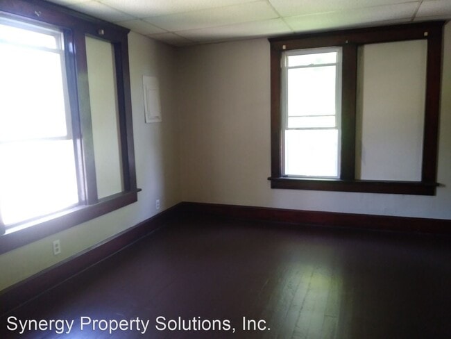 Building Photo - 143 Columbia Ave