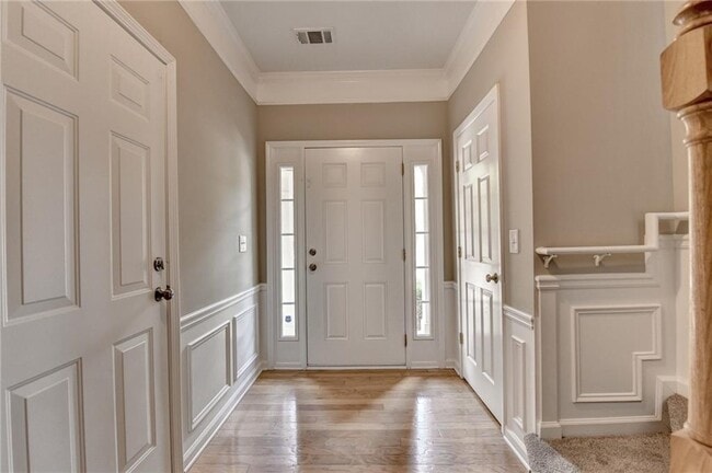 Building Photo - 4020 Edgecomb Dr