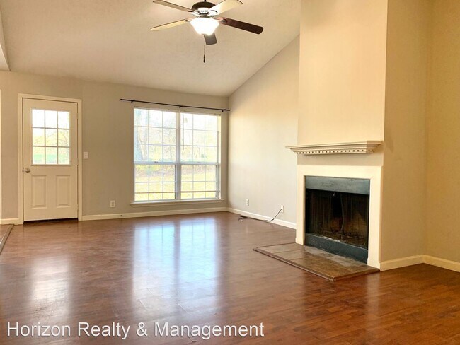 Building Photo - 3 br, 2 bath House - 149 Oak Tree Drive