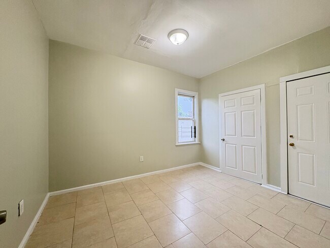Foto del edificio - 92 N 15th St