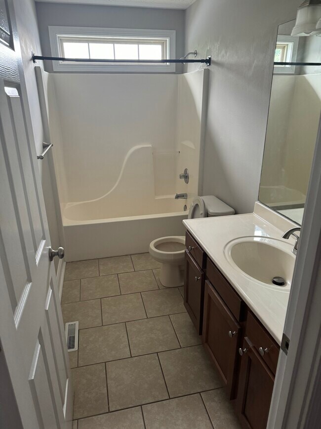 Foto del edificio - 109 Turnberry Dr