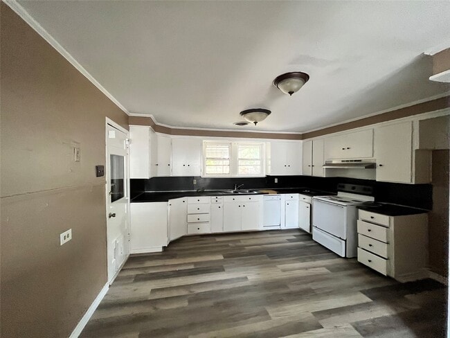 Foto del edificio - 103 E Stone St