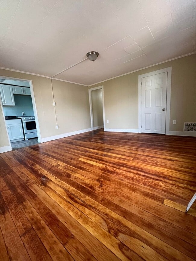 Foto del edificio - Gorgeous 1-bedroom, Second floor! Apartmen...