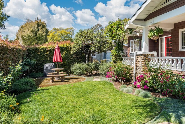 Building Photo - Beautifully Restored Craftsman in the Lowe...