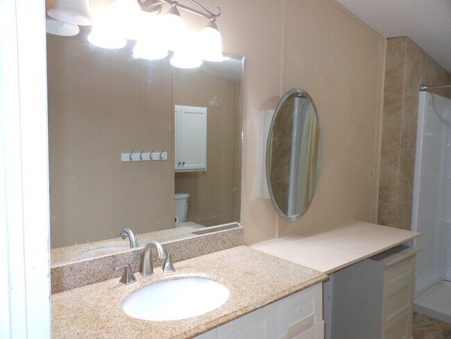 Foto del edificio - 2256 Beaver Creek Rd