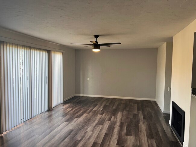 Building Photo - 955 Fulton Avenue #548, Sacramento, Ca 95825