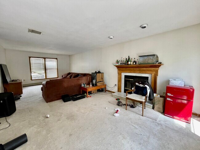 Building Photo - 257 Cardinal Medeiros Ave