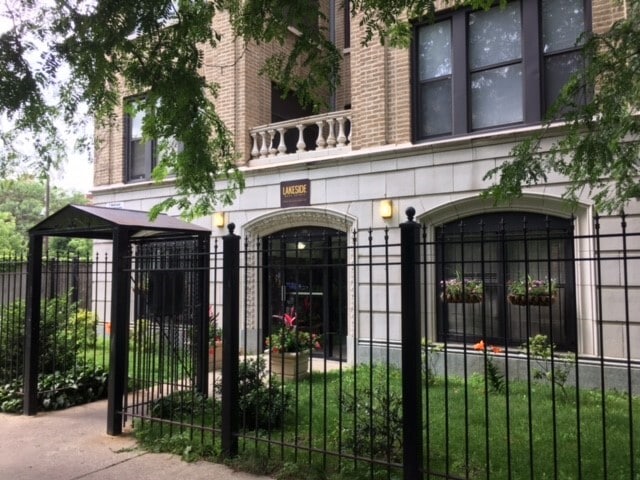 2358 e. 70th place - South Shore Manor 2358 e. 70th place - South Shore Manor