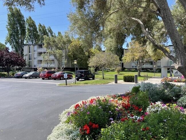 Building Photo - 1170 Foster City Blvd