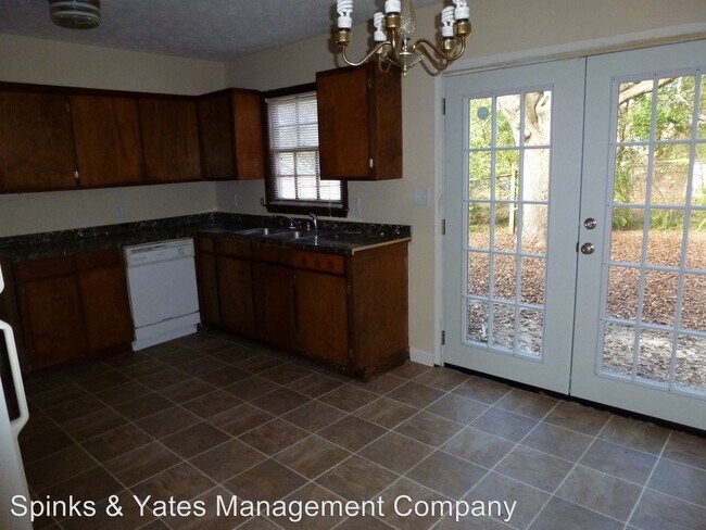 Building Photo - 103 Peachtree Ct