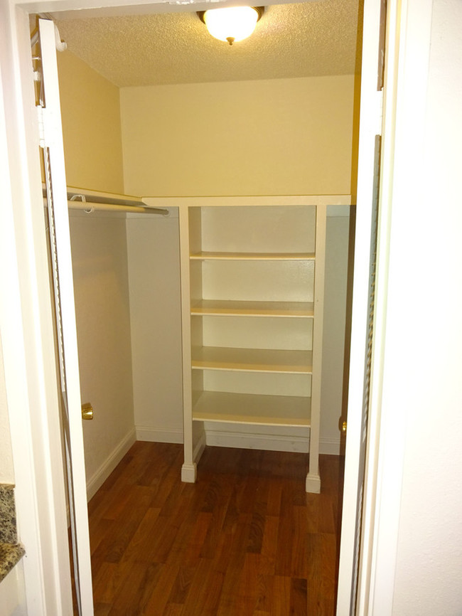 Foto del edificio - 6330 Havenside Dr