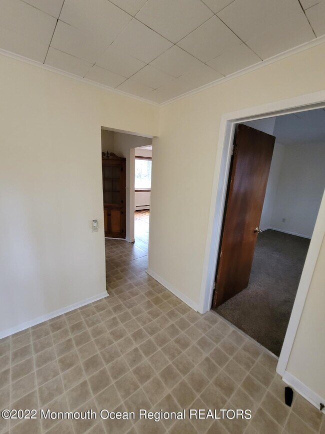 706 W Veterans Hwy, Jackson Township, NJ 08527 House Rental in