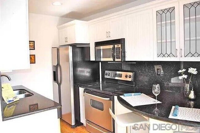 Foto del edificio - 853 Thomas Ave