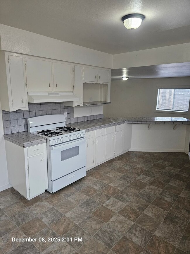 Foto del edificio - 560 S G St