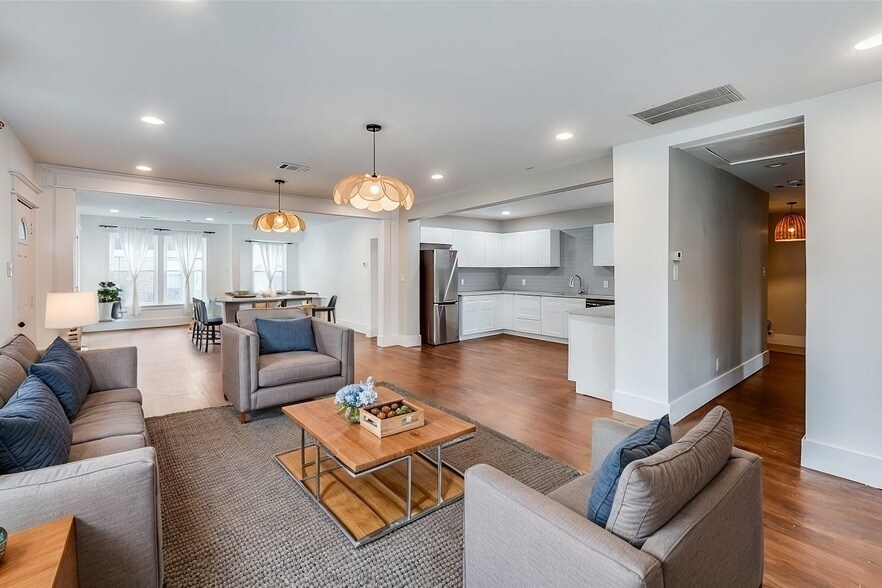 Foto principal - 1218 Ranier St
