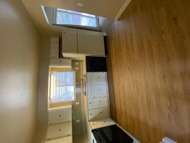 Foto del edificio - 1047 S Coffman St