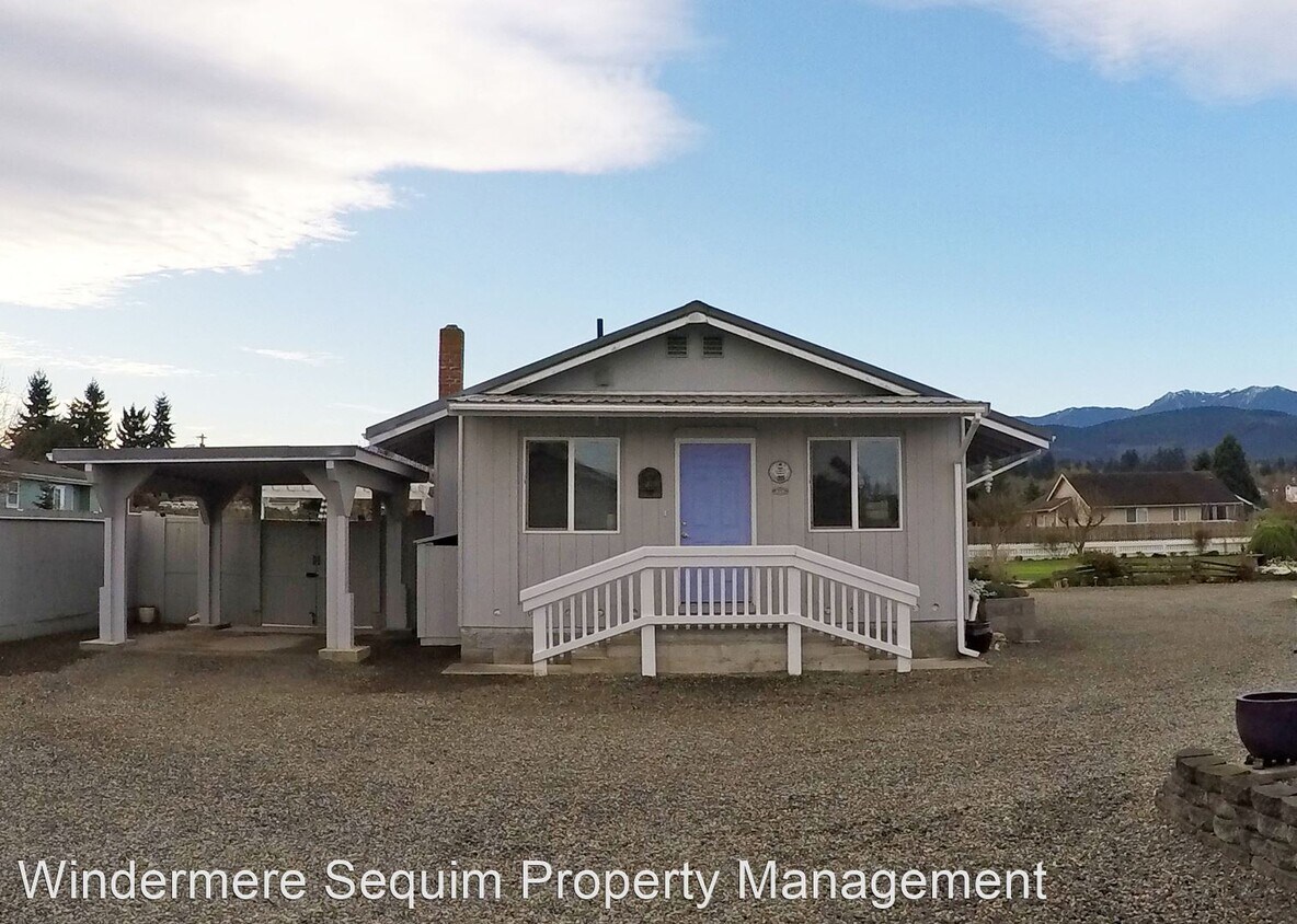Primary Photo - 1 br, 1 bath House - 206 Carlsborg Rd.