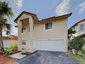 Building Photo - 15008 SW 112th Ln