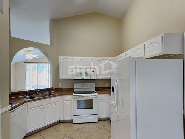 Building Photo - 2600 Deck Ave