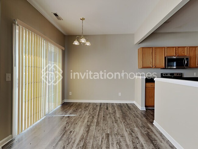 Building Photo - 1460 Cantwell Ct