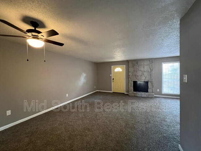 Foto del edificio - 3096 Littlefield Cove