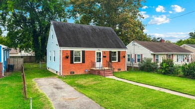 Building Photo - 607 Lee St