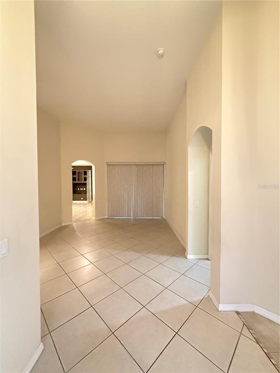 Building Photo - 1047 Lascala Dr