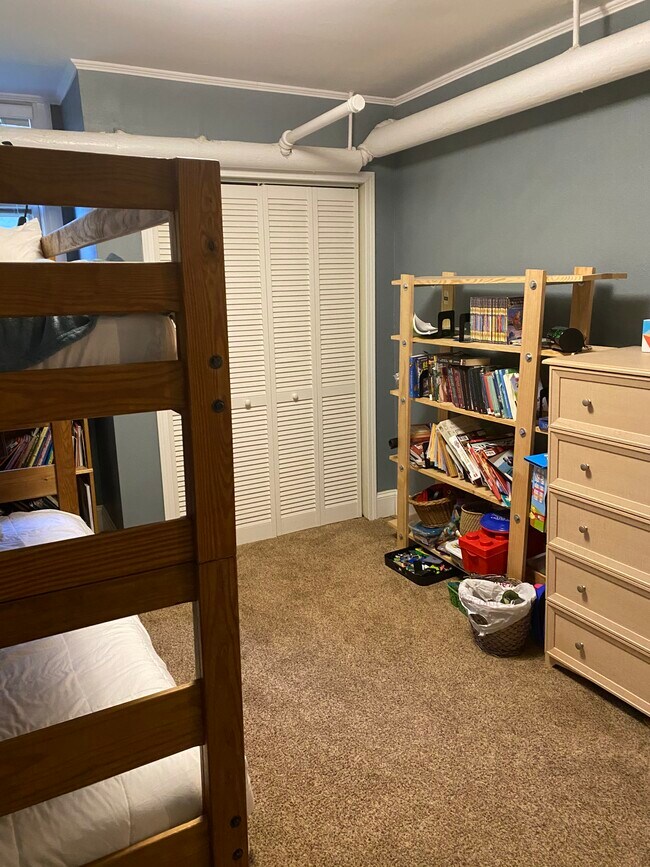 2nd bedroom - 4325 BRYANT Ave S APT