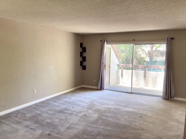 Building Photo - 283 Tradewinds Dr