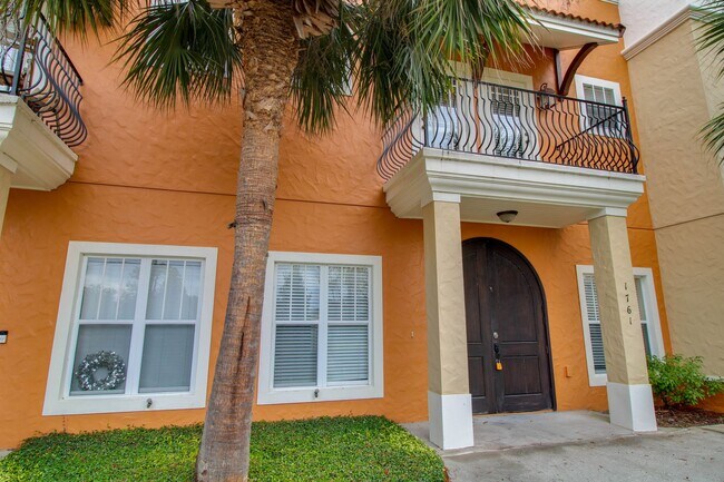 Foto del edificio - 1761 Indiana Ave