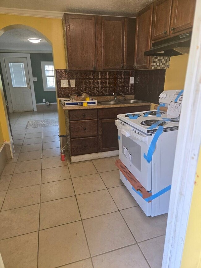 Foto del edificio - 1075 Sweeten Creek Rd