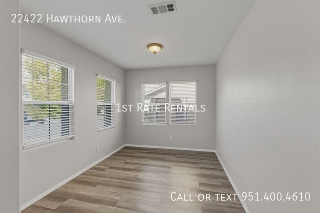 Photo - 22422 Hawthorn Ave House