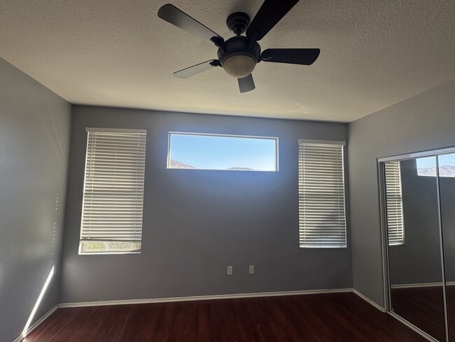 Building Photo - 5962 Turnberry Dr