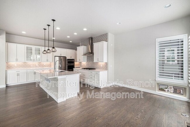 Building Photo - 533 Red Thistle Dr