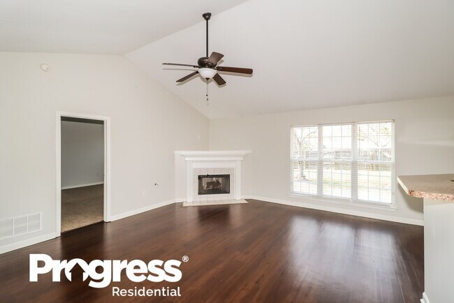Foto del edificio - 5715 Hunters Chase Dr