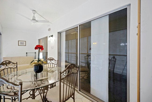Building Photo - 3002 Portofino Isle