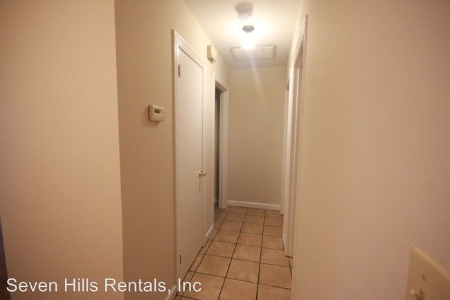 Building Photo - 912 Darlington Way SW