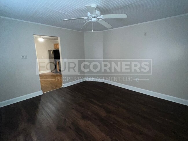 Foto del edificio - Charming 2 Bedroom 2 Bath in Historic Building