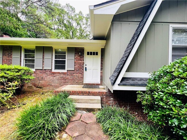 Foto del edificio - 2544 Mountain View School Rd NE