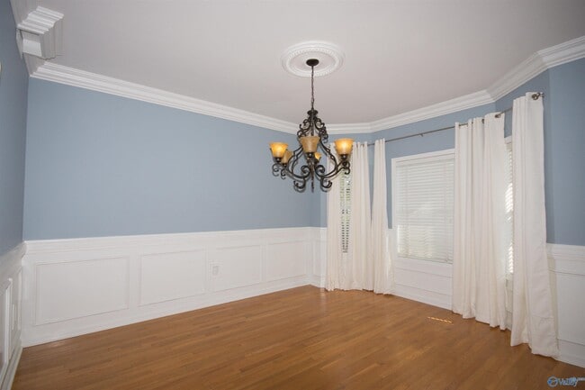 Building Photo - 104 Lancaster Ct SW