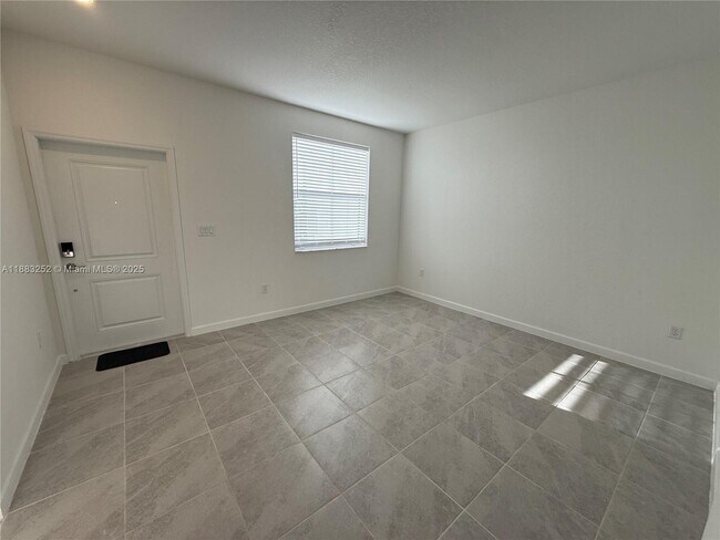 Foto del edificio - 2844 SE 26th Ter