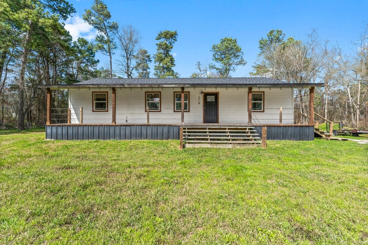 Primary Photo - 218 Hall Dr S